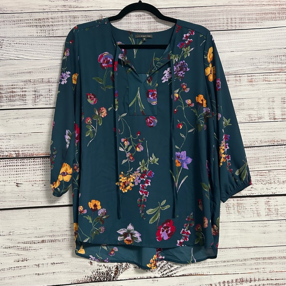West Kei Teal Floral Blouse Women’s Medium Tie Neck 3/4 Sleeve Stitch Fix